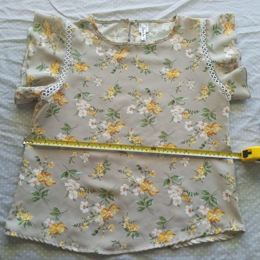 Women's Tan blouse with flowers size M